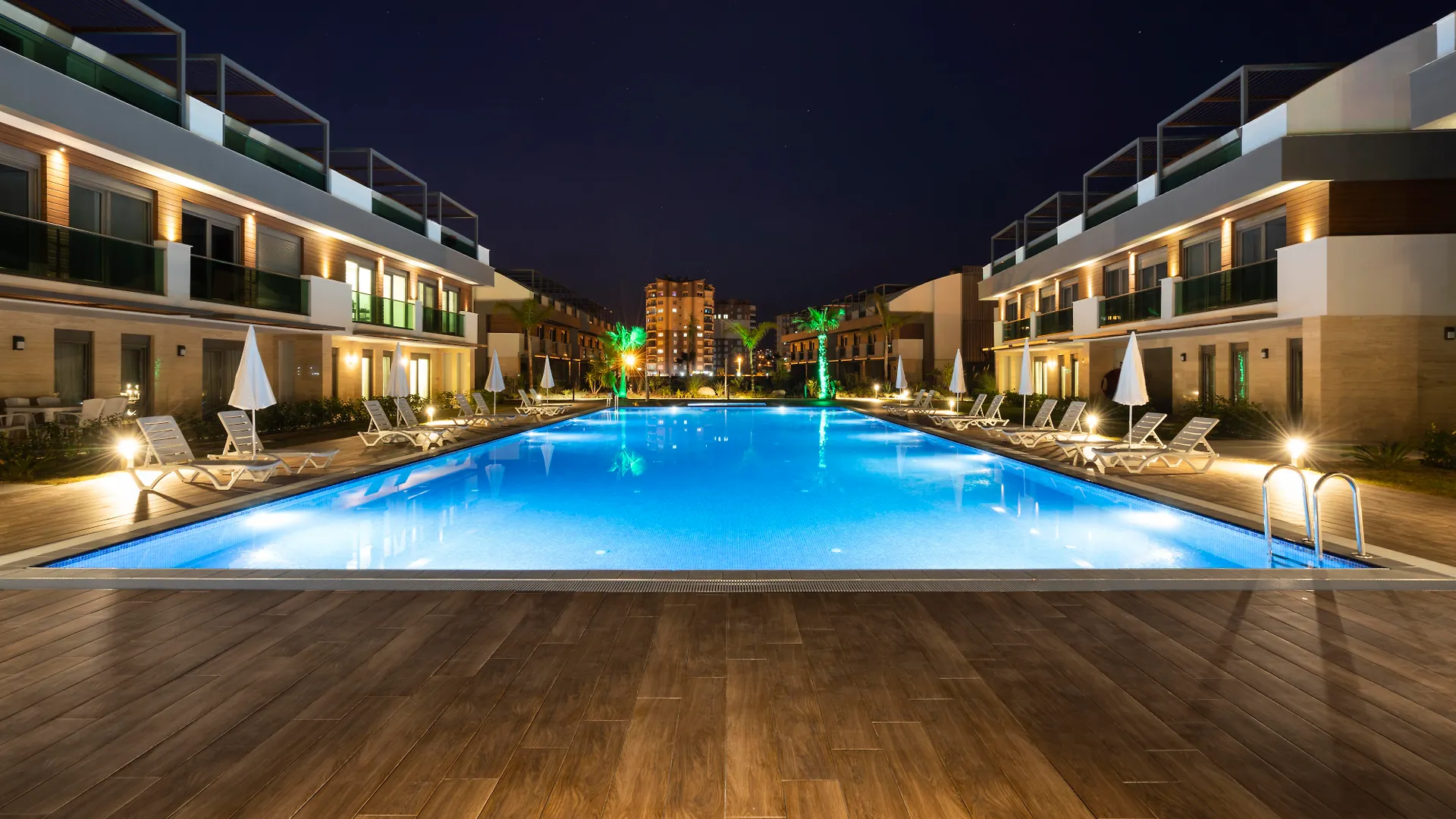 Veranda Suites contacts